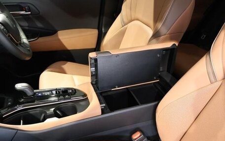 Toyota Crown, 2024 год, 6 090 099 рублей, 16 фотография