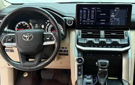 Toyota Land Cruiser, 2025 год, 18 999 912 рублей, 8 фотография