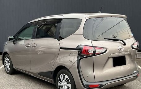 Toyota Sienta II, 2022 год, 1 078 000 рублей, 6 фотография