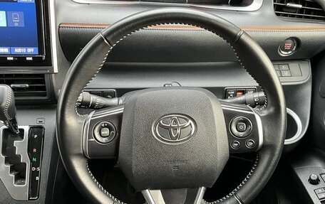 Toyota Sienta II, 2022 год, 1 078 000 рублей, 12 фотография