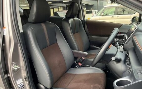 Toyota Sienta II, 2022 год, 1 078 000 рублей, 9 фотография