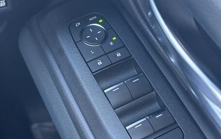 Toyota Land Cruiser Prado, 2024 год, 7 890 099 рублей, 28 фотография