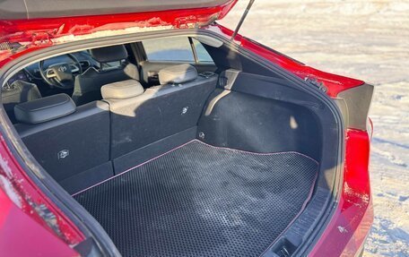 Toyota Prius IV XW50, 2016 год, 1 450 000 рублей, 9 фотография