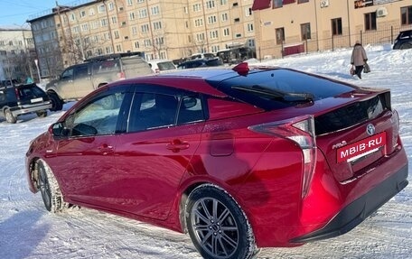 Toyota Prius IV XW50, 2016 год, 1 450 000 рублей, 4 фотография