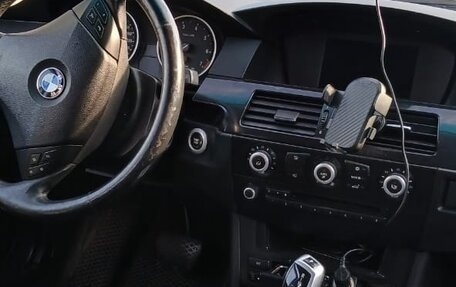 BMW 5 серия, 2008 год, 900 000 рублей, 1 фотография