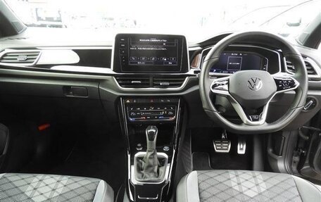 Volkswagen T-Roc I, 2023 год, 2 059 069 рублей, 16 фотография