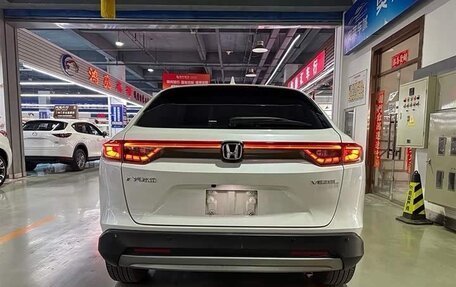 Honda Vezel, 2023 год, 2 000 000 рублей, 3 фотография