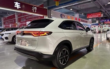 Honda Vezel, 2023 год, 2 000 000 рублей, 5 фотография