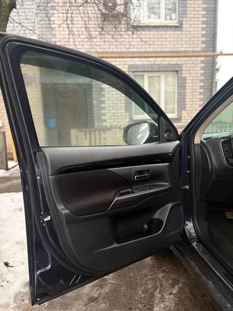 Mitsubishi Outlander III рестайлинг 3, 2019 год, 2 180 000 рублей, 1 фотография