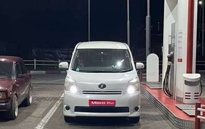 Toyota Voxy II, 2008 год, 800 000 рублей, 1 фотография