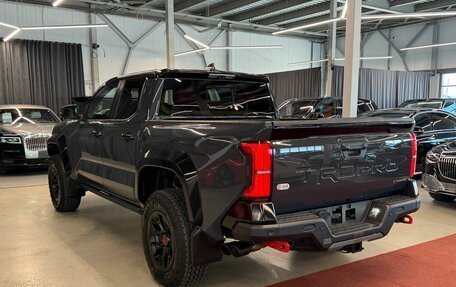 Toyota Tacoma, 2024 год, 9 490 000 рублей, 4 фотография