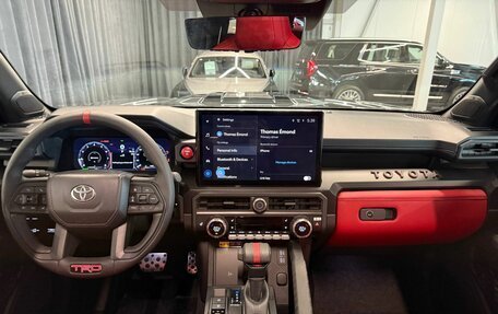 Toyota Tacoma, 2024 год, 9 490 000 рублей, 10 фотография