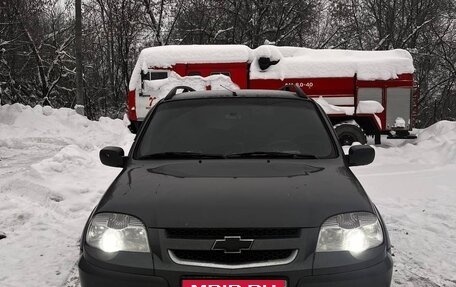 Chevrolet Niva I рестайлинг, 2011 год, 700 000 рублей, 1 фотография