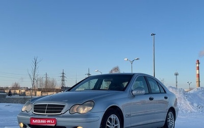 Mercedes-Benz C-Класс, 2003 год, 675 000 рублей, 1 фотография