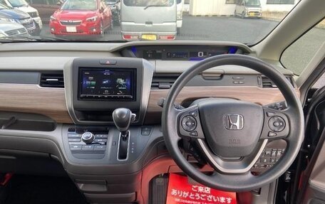 Honda Freed II, 2022 год, 1 820 000 рублей, 9 фотография