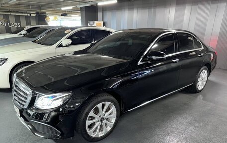 Mercedes-Benz E-Класс, 2019 год, 4 200 000 рублей, 1 фотография