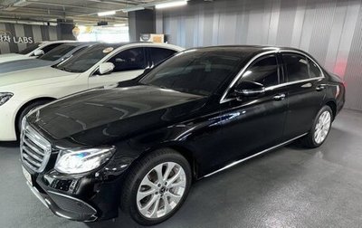 Mercedes-Benz E-Класс, 2019 год, 4 200 000 рублей, 1 фотография