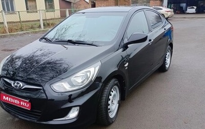 Hyundai Solaris II рестайлинг, 2012 год, 700 000 рублей, 1 фотография