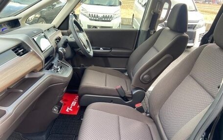 Honda Freed II, 2022 год, 1 820 000 рублей, 20 фотография