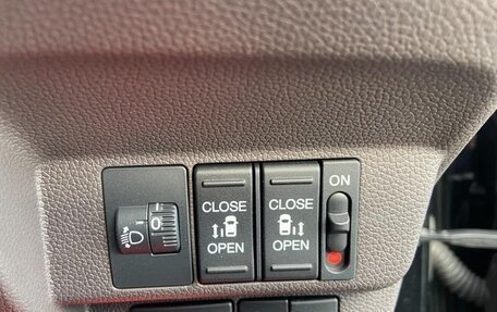 Honda Freed II, 2022 год, 1 820 000 рублей, 27 фотография