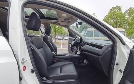 Honda Vezel, 2022 год, 1 450 000 рублей, 9 фотография