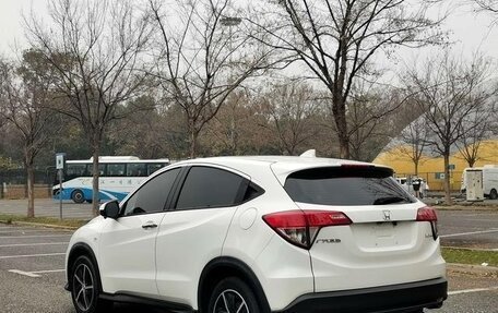 Honda Vezel, 2022 год, 1 450 000 рублей, 6 фотография