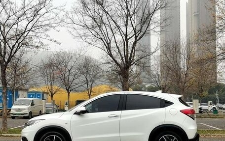 Honda Vezel, 2022 год, 1 450 000 рублей, 7 фотография