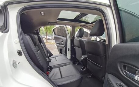 Honda Vezel, 2022 год, 1 450 000 рублей, 15 фотография