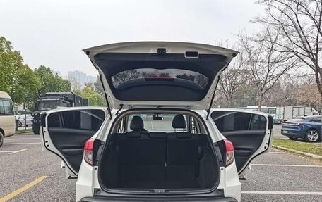 Honda Vezel, 2022 год, 1 450 000 рублей, 19 фотография