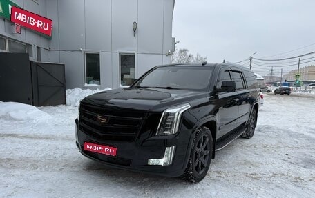 Cadillac Escalade IV, 2015 год, 4 800 000 рублей, 1 фотография