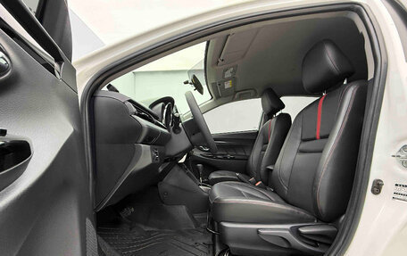 Toyota Yaris XP150 рестайлинг, 2022 год, 1 450 000 рублей, 11 фотография