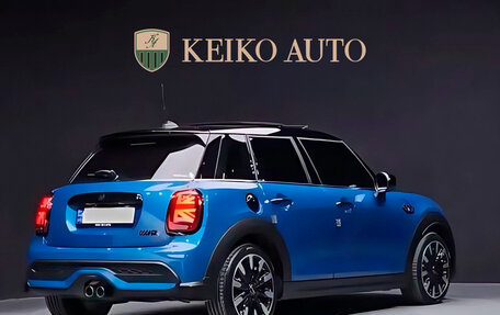 MINI Hatch, 2023 год, 4 085 000 рублей, 4 фотография