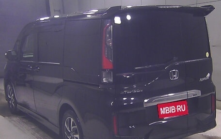 Honda Stepwgn IV, 2021 год, 1 990 000 рублей, 5 фотография