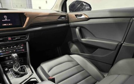 Volkswagen Tharu, 2023 год, 1 730 000 рублей, 12 фотография