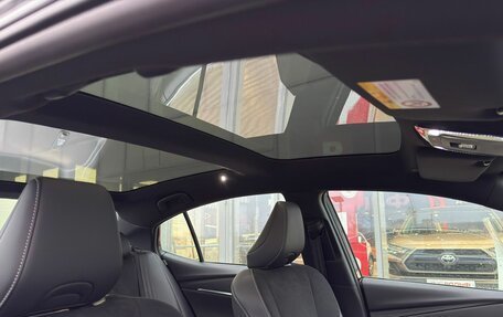 Toyota Camry, 2025 год, 5 040 000 рублей, 8 фотография