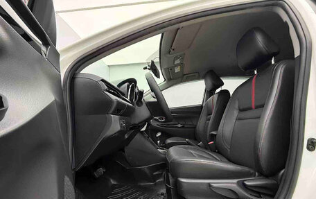 Toyota Yaris XP150 рестайлинг, 2022 год, 1 520 000 рублей, 10 фотография