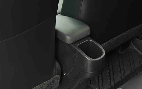 Toyota Yaris XP150 рестайлинг, 2022 год, 1 520 000 рублей, 20 фотография