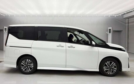 Nissan Serena, 2023 год, 2 200 500 рублей, 6 фотография