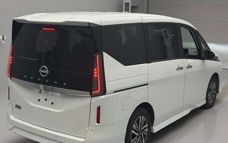 Nissan Serena, 2023 год, 2 200 500 рублей, 2 фотография