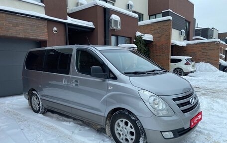 Hyundai H-1 II рестайлинг, 2014 год, 2 200 000 рублей, 1 фотография