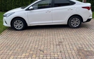 Hyundai Solaris II рестайлинг, 2021 год, 1 390 000 рублей, 1 фотография