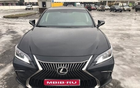 Lexus ES VII, 2021 год, 3 700 000 рублей, 1 фотография