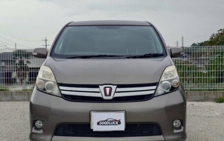 Toyota ISis I, 2013 год, 940 000 рублей, 2 фотография