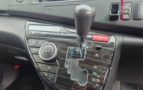 Toyota ISis I, 2013 год, 940 000 рублей, 11 фотография