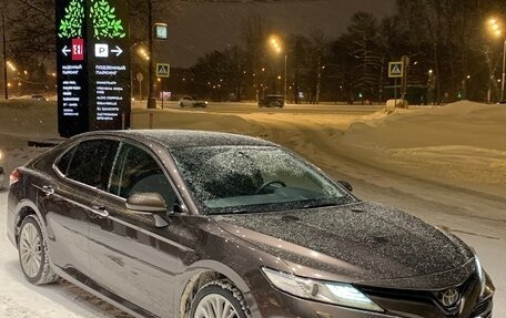 Toyota Camry, 2019 год, 4 000 000 рублей, 1 фотография