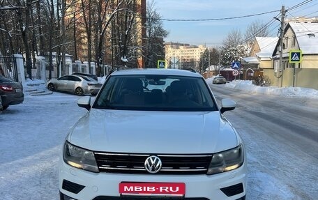 Volkswagen Tiguan II, 2018 год, 2 550 000 рублей, 1 фотография
