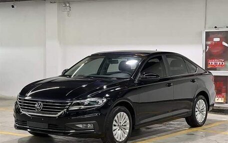 Volkswagen Lavida, 2022 год, 1 600 000 рублей, 1 фотография