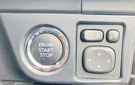 Toyota Corolla, 2018 год, 1 000 000 рублей, 15 фотография