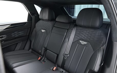 Bentley Bentayga I, 2025 год, 25 000 000 рублей, 15 фотография