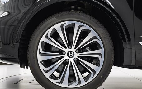 Bentley Bentayga I, 2025 год, 25 000 000 рублей, 16 фотография